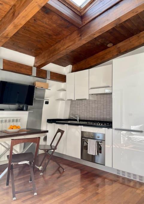 Porta Venezia-Cozy Apartment Милан Экстерьер фото